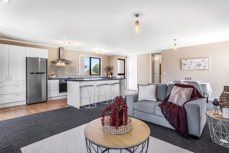 Photo of property in 9 Bankview Place, Amberley, 7410