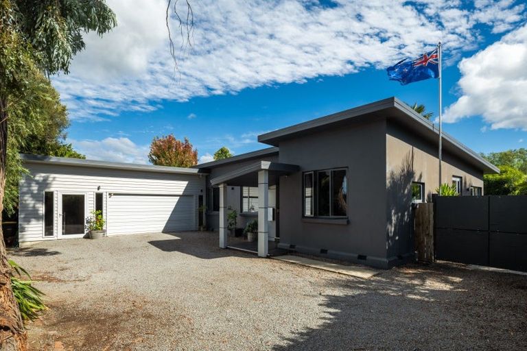 Photo of property in 13 Hammerichs Road, Rapaura, Blenheim, 7272
