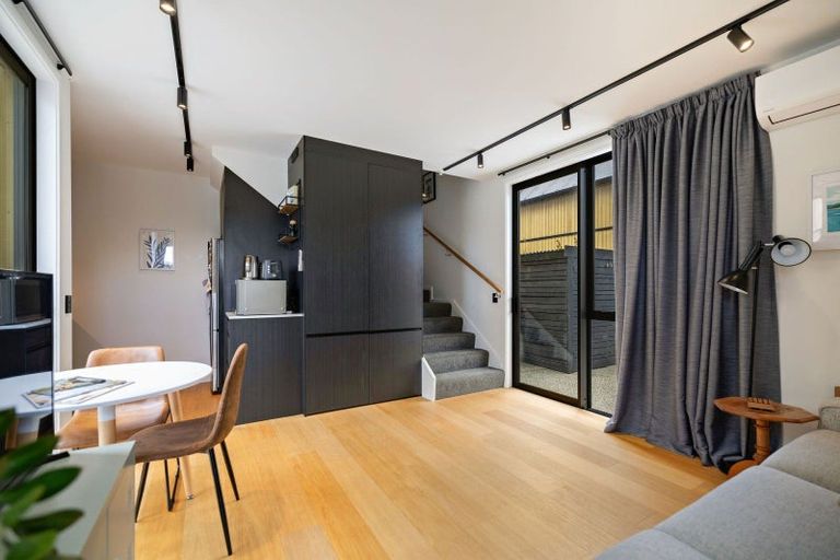 Photo of property in 6 Casterway Crescent, Jacks Point, 9371