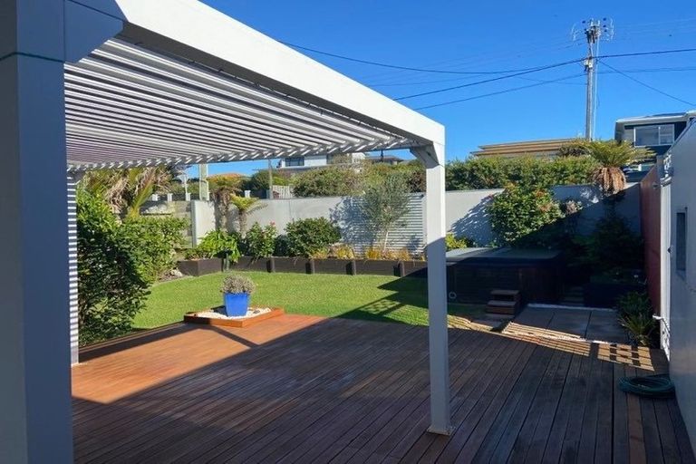 Photo of property in 1/67 Gulf View Road, Murrays Bay, Auckland, 0630