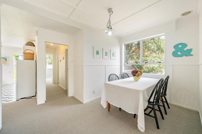 Photo of property in 25 Tuatoru Street, Eastbourne, Lower Hutt, 5013