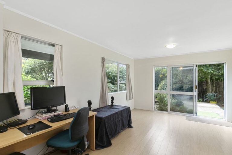 Photo of property in 10 Jasons Place, Churton Park, Wellington, 6037