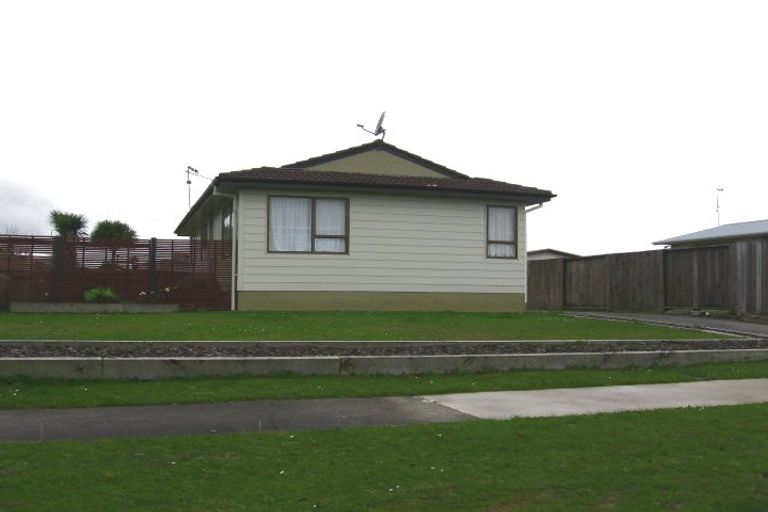 Photo of property in 9 Colonial Place, Kelvin Grove, Palmerston North, 4414