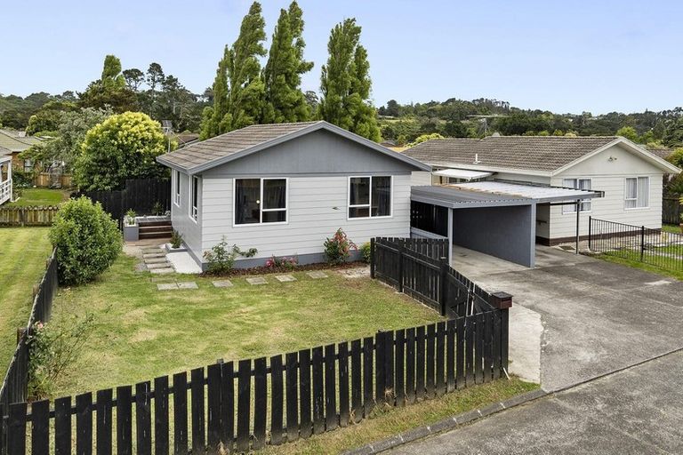 Photo of property in 1/227 Waitemata Drive, Ranui, Auckland, 0612