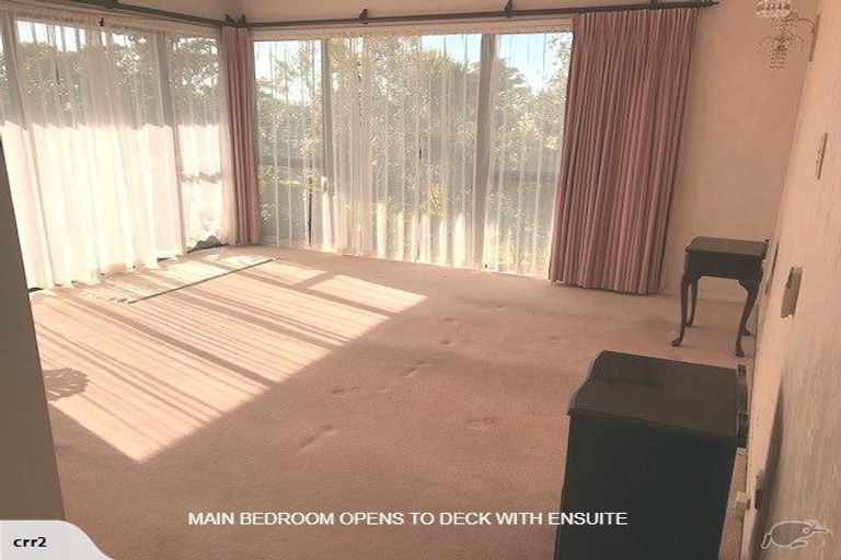 Photo of property in 10 Wilmington Place, Forrest Hill, Auckland, 0620