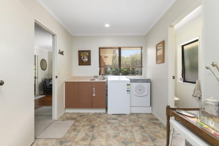 Photo of property in 10 Atkins Way, Ohauiti, Tauranga, 3112