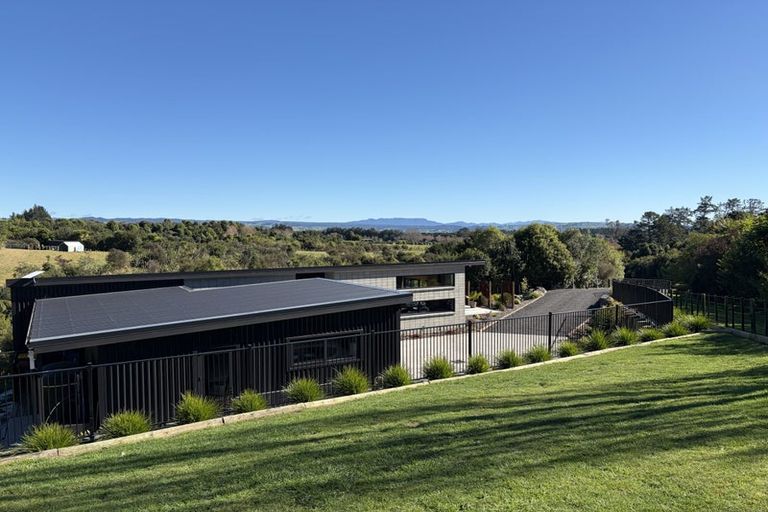 Photo of property in 17 Nga Parae Road, Oropi, Tauranga, 3173