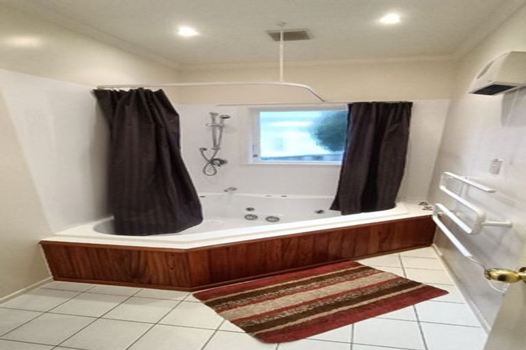 Photo of property in 8 Norton Park Avenue, Fairfield, Lower Hutt, 5011