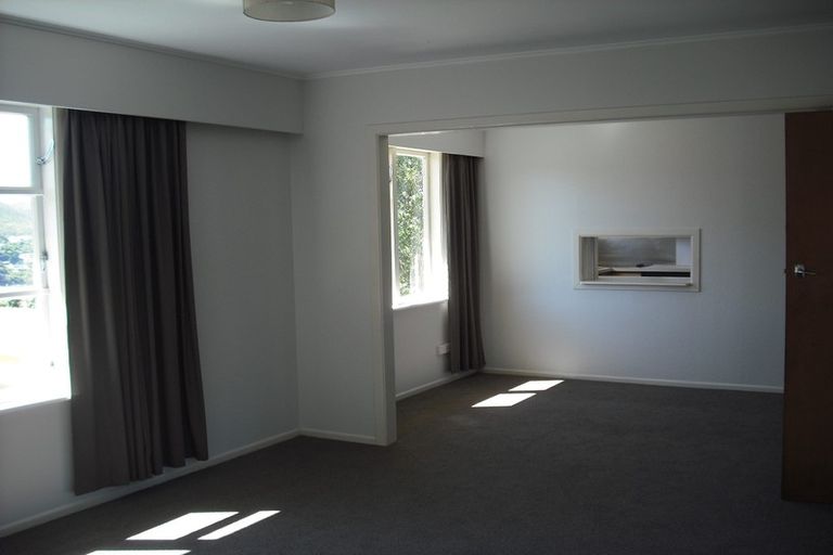 Photo of property in 19a Huntingdon Street, Northland, Wellington, 6012