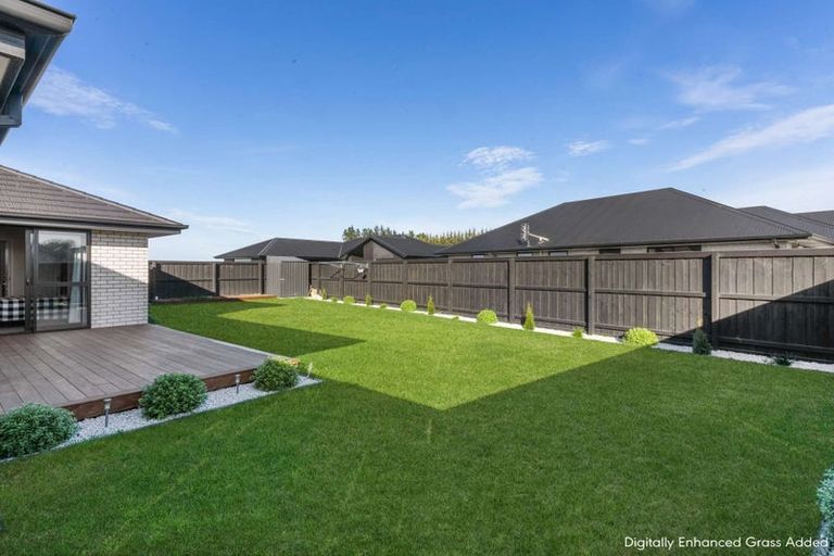 Photo of property in 160 Shillingford Boulevard, Rolleston, 7615