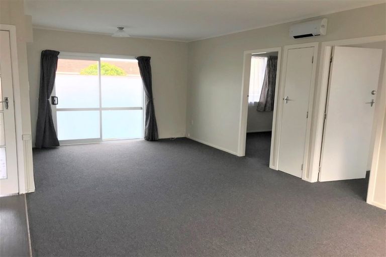 Photo of property in 2/14 Huatoki Street, Vogeltown, New Plymouth, 4310
