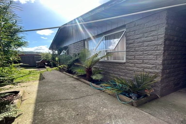 Photo of property in 51 Kent Street, Picton, 7220