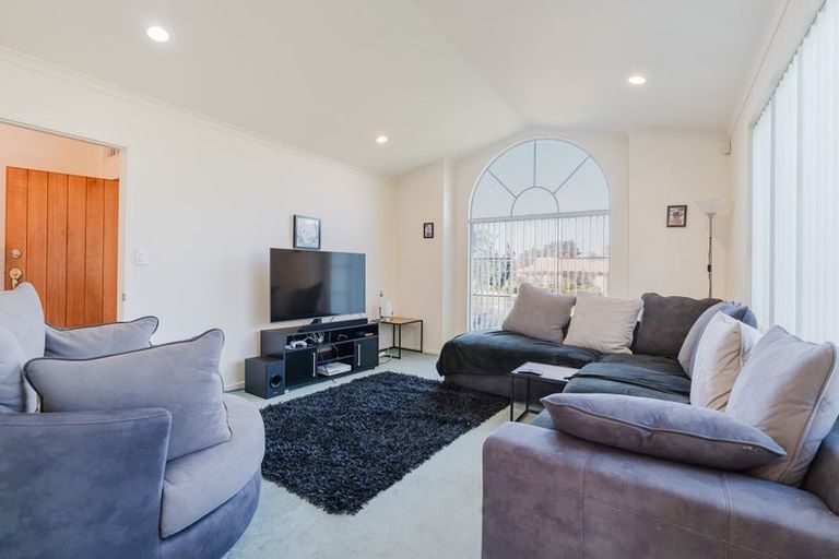 Photo of property in 16 Callum Brae Drive, Rototuna, Hamilton, 3210