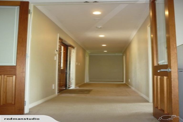 Photo of property in 355 Henderson Valley Road, Henderson Valley, Auckland, 0612