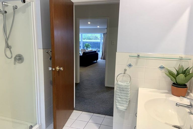 Photo of property in 2/62 Office Road, Merivale, Christchurch, 8014