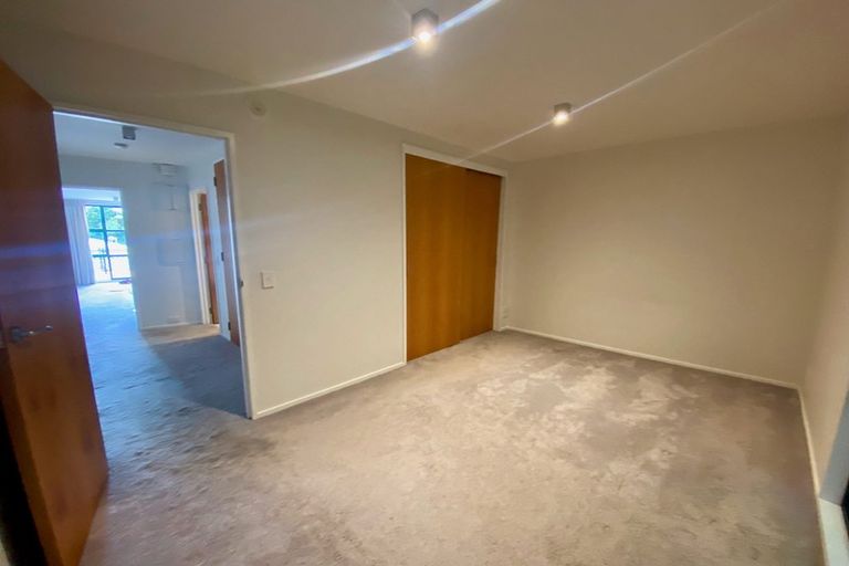 Photo of property in 50b Hawker Street, Mount Victoria, Wellington, 6011