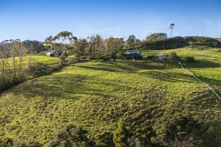 Photo of property in 88 Pipitiwai Drive, Helensville, Kaukapakapa, 0871