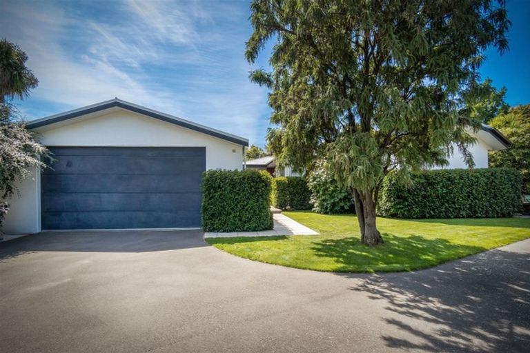 Photo of property in 16 Braco Place, Burnside, Christchurch, 8041