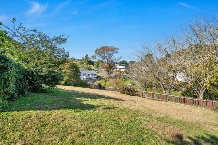 Photo of property in 2/24 Neal Avenue, Glenfield, Auckland, 0629