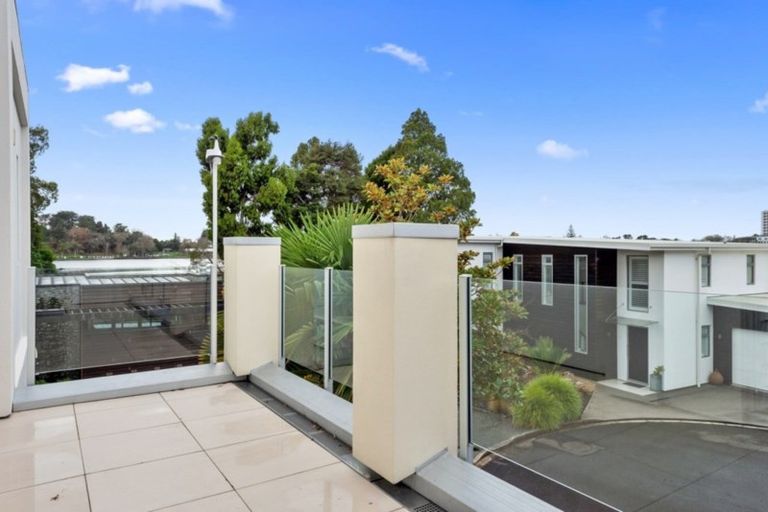 Photo of property in 136c Lake Crescent, Hamilton Lake, Hamilton, 3204