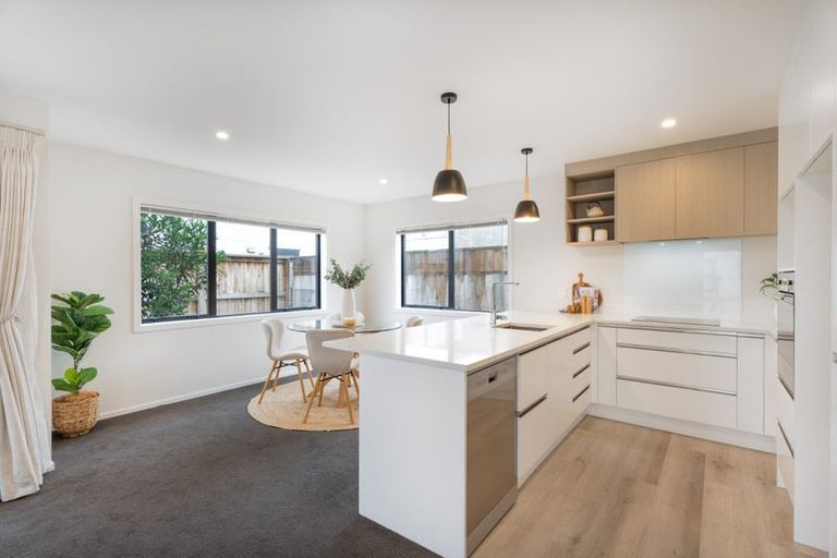 Photo of property in 10 Okoutu Lane, Moera, Lower Hutt, 5010