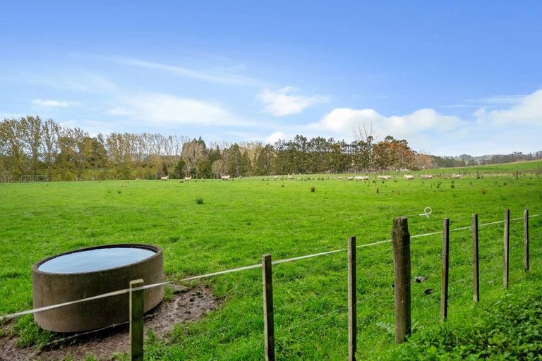 Photo of property in 19 Valley Road, Waitoki, Kaukapakapa, 0871