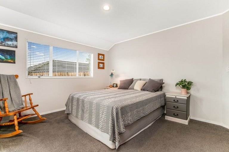 Photo of property in 10 Greta Place, Stanmore Bay, Whangaparaoa, 0932