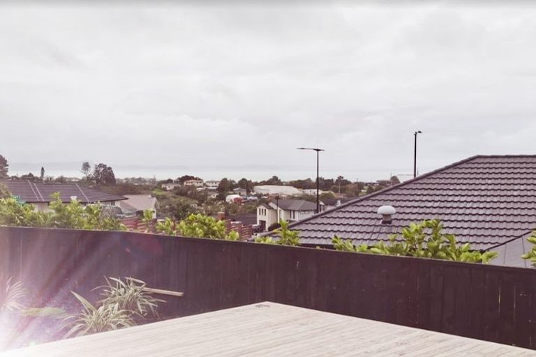 Photo of property in 14 Woodridge Drive, Stanmore Bay, Whangaparaoa, 0932