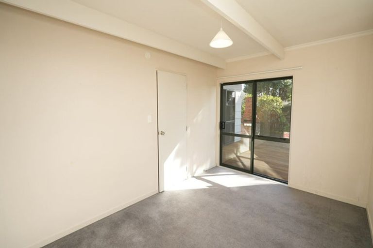 Photo of property in 14 Stirling Crescent, Hokowhitu, Palmerston North, 4410