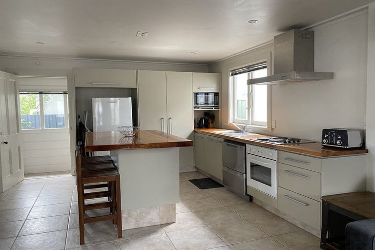 Photo of property in 1 Raglan Street, Ahuriri, Napier, 4110
