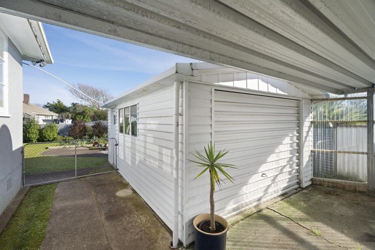 Photo of property in 18 Moheke Avenue, Roslyn, Palmerston North, 4414
