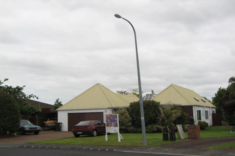 Photo of property in 20 Foxbridge Lane, Conifer Grove, Takanini, 2112