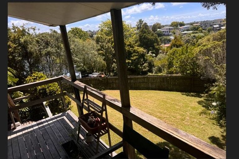 Photo of property in 643 Beach Road, Rothesay Bay, Auckland, 0630