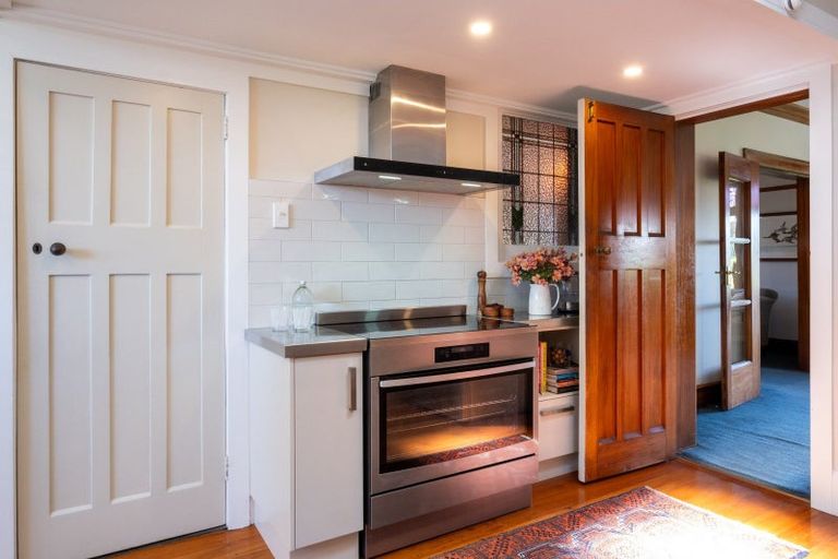 Photo of property in 44 Lighthouse Road, Bluff Hill, Napier, 4110