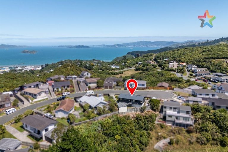 Photo of property in 20 Jasmine Grove, Maungaraki, Lower Hutt, 5010