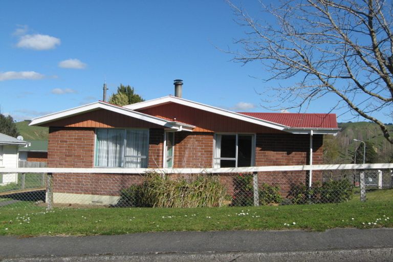 Photo of property in 27 Kiwi Road, Taihape, 4720