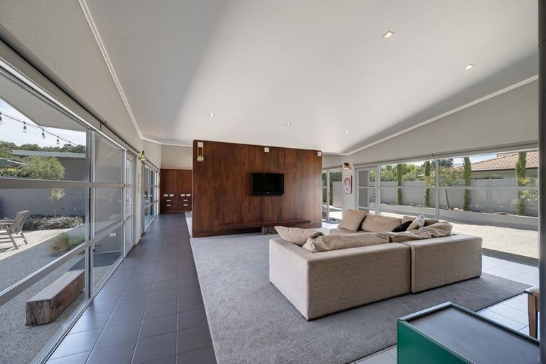 Photo of property in 52 Sylvan Street, Lake Hayes, Queenstown, 9304