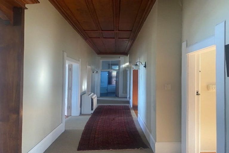 Photo of property in 16 Sealy Road, Bluff Hill, Napier, 4110