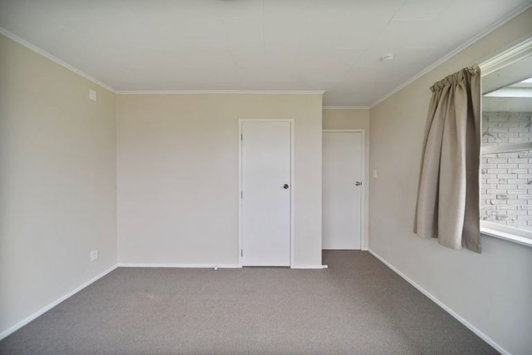 Photo of property in 130 Chichester Drive, Rosehill, Papakura, 2113
