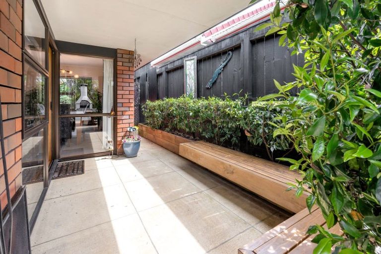 Photo of property in 6 Citation Way, Botany Downs, Auckland, 2010