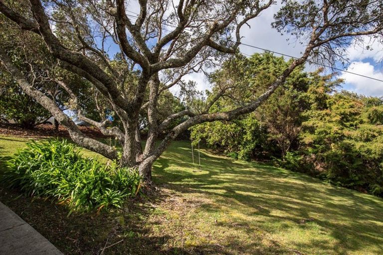 Photo of property in 257 Titirangi Road, Titirangi, Auckland, 0604