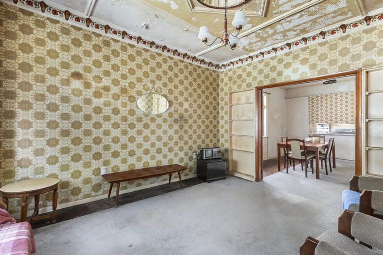 Photo of property in 32 The Parade, Island Bay, Wellington, 6023