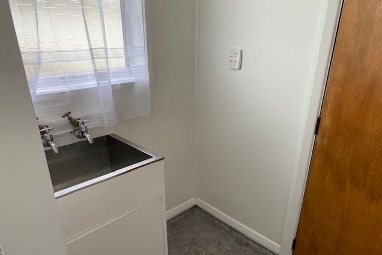 Photo of property in 4/202 Warwick Road, Mayfair, Hastings, 4122