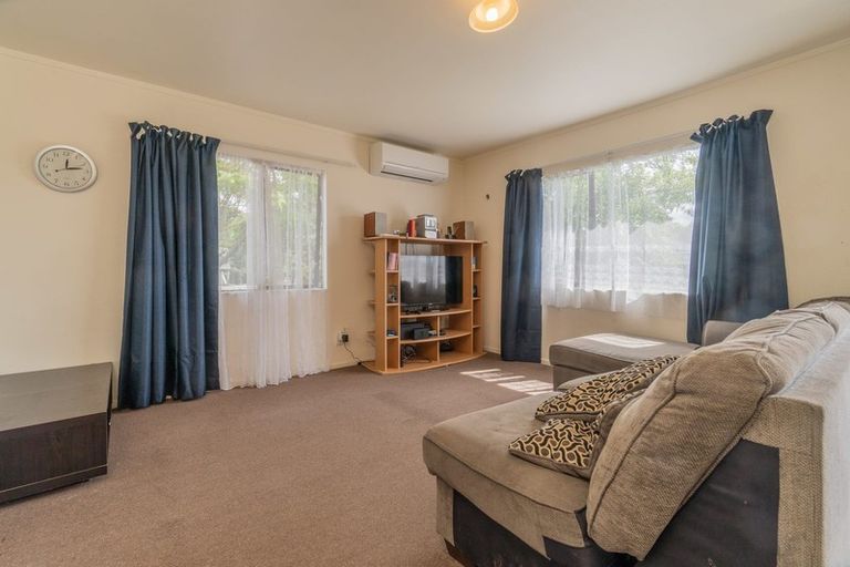 Photo of property in 52 Gallony Avenue, Massey, Auckland, 0614