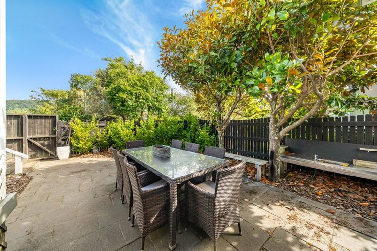 Photo of property in 25 Field Street, Silverstream, Upper Hutt, 5019