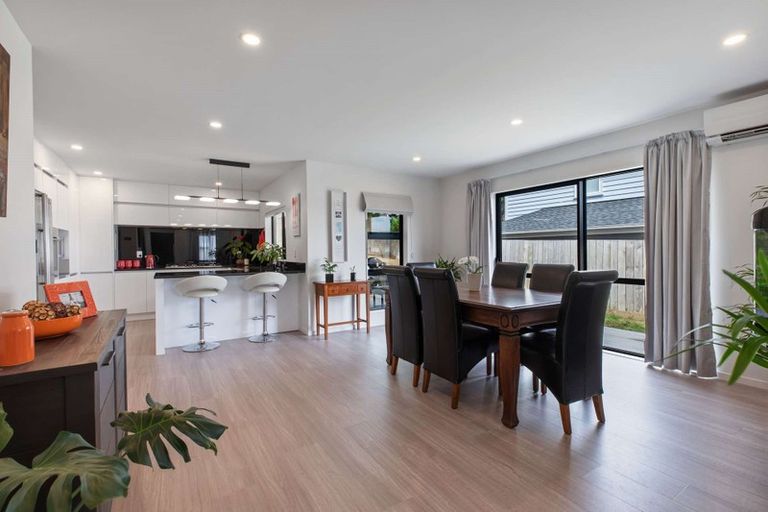 Photo of property in 46 Resolution Drive, Gulf Harbour, Whangaparaoa, 0930