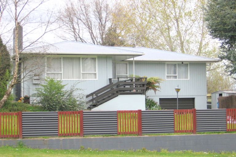 Photo of property in 40 Gem Street, Pukehangi, Rotorua, 3015