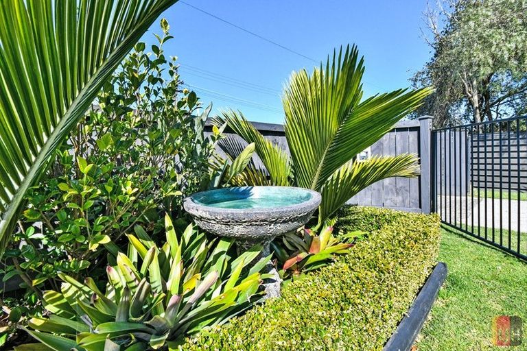 Photo of property in 1/140 Old Wairoa Road, Papakura, 2110