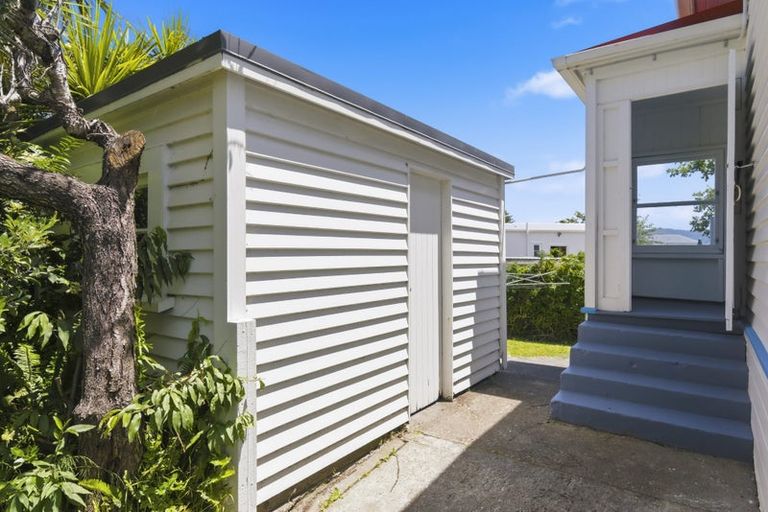 Photo of property in 15 Golf Road, Paraparaumu Beach, Paraparaumu, 5032