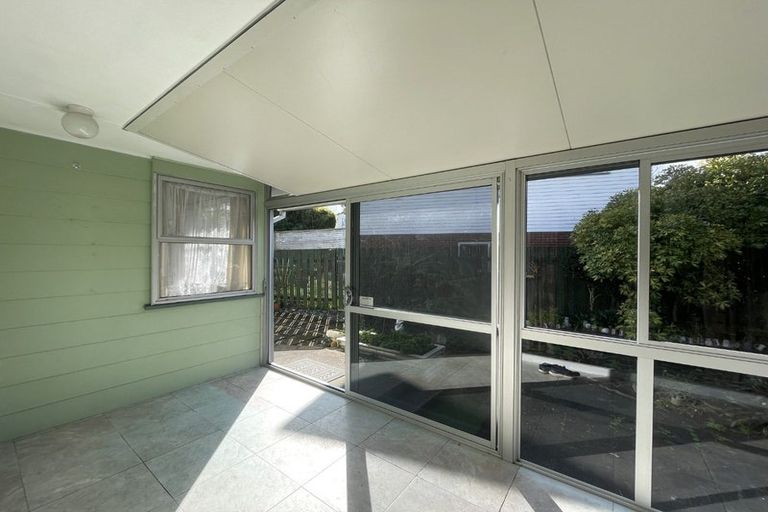 Photo of property in 5 Kapiti Place, Sunnynook, Auckland, 0620